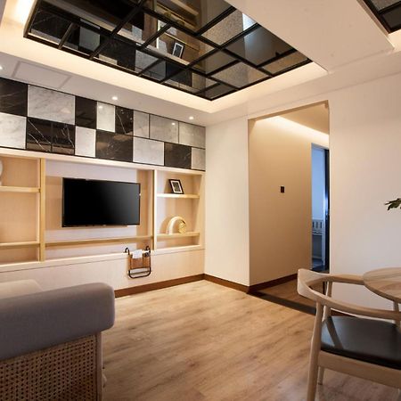 Gaia Cosmo Hotel Yogyakarta Kültér fotó