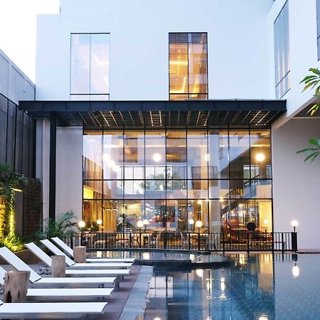 Gaia Cosmo Hotel Yogyakarta Kültér fotó